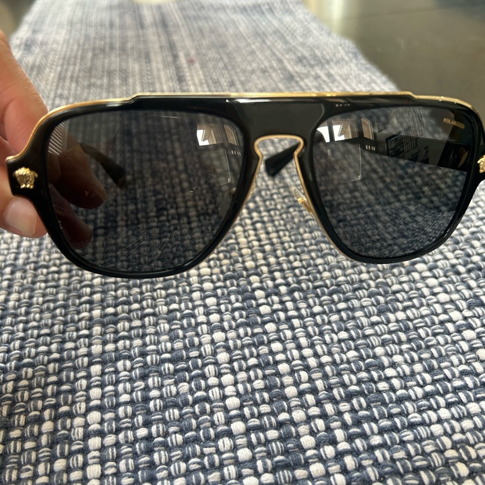 Versace sunglasses - Picture 5 of 5